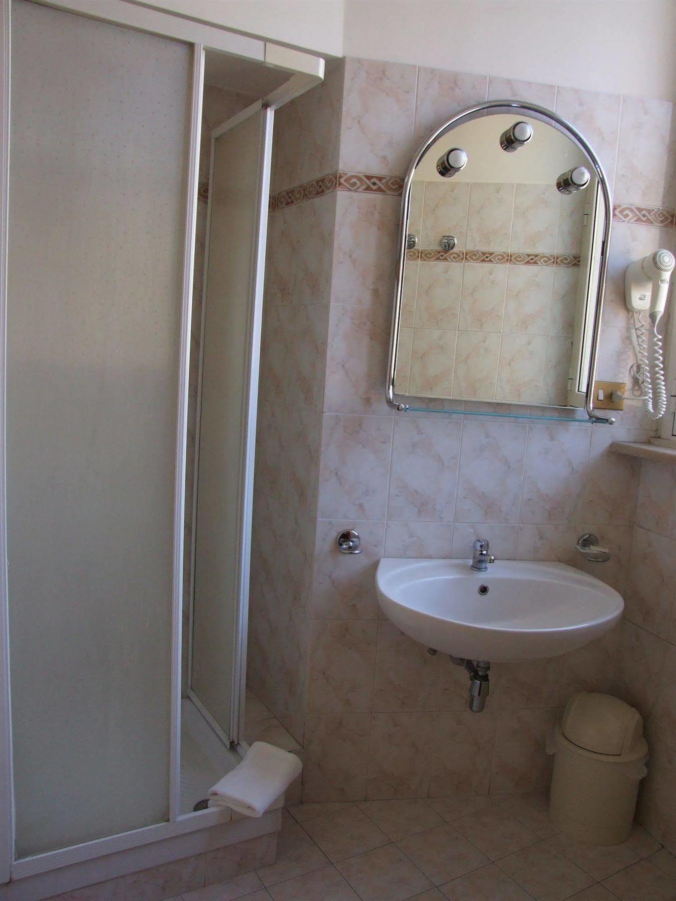 Nazional Rooms โรม ภายนอก รูปภาพ
